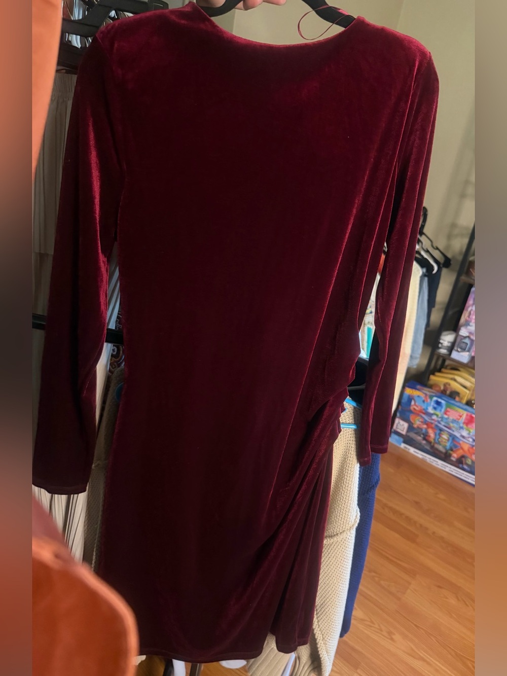 Velvet Ruched Long-Sleeve Midi Dress - Wine - Picture 2 of 3